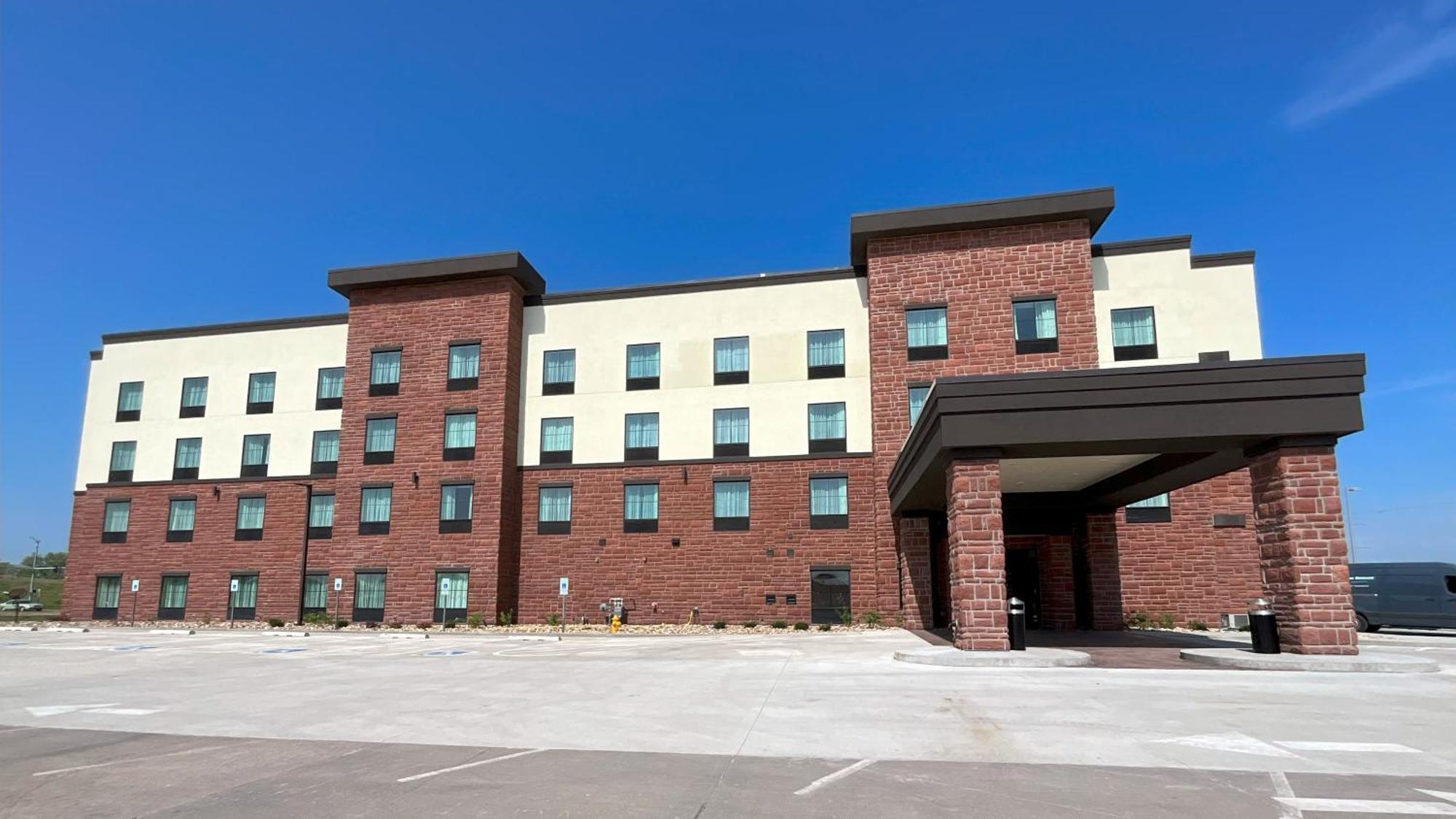Cobblestone Hotel & Suites - Ottumwa Exterior foto